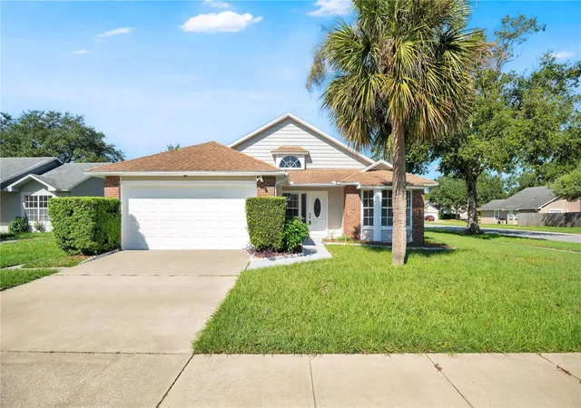 Single family home for sale at 233 S Aberdeen Cir, SANFORD, FL 32773 | MLS# O6442303