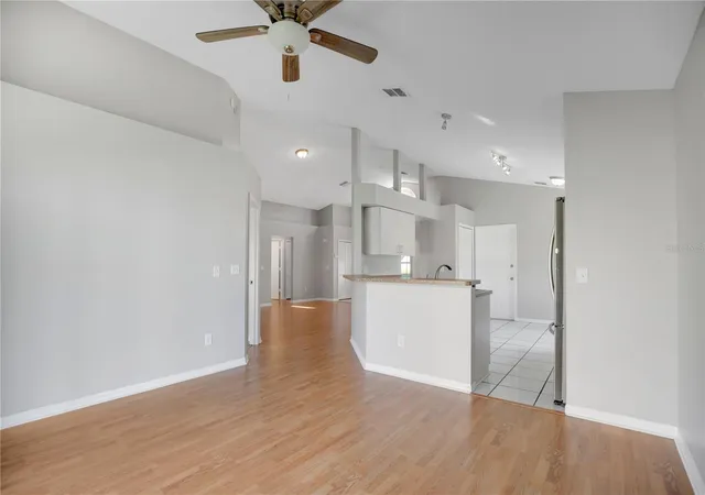 Photo 3 of Single family home for sale at 233 S Aberdeen Cir, Sanford, FL 32773 | MLS# O6442303 | Listing updated on 2026-09-19