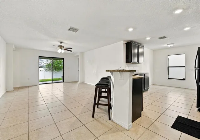 Photo 4 of Single family home for sale at 810 Chatham Walk Dr, Ruskin, FL 33570 | MLS# TB8549139 | Listing updated on 2026-10-08