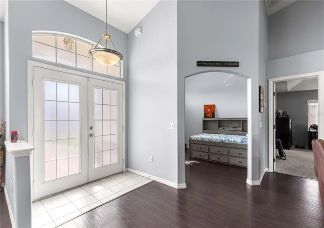 Photo 3 of Single family home for sale at 10100 Se 69th Terrace, Belleview, FL 34420 | MLS# OM732362 | Listing updated on 2026-09-22