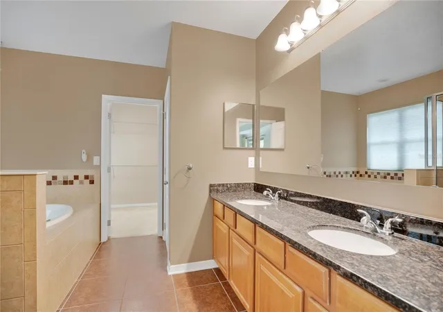 Photo 4 of Single family home for sale at 66 Virginia Ave, Deland, FL 32724 | MLS# V4951314 | Listing updated on 2026-09-17