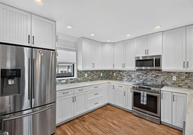 Photo 3 of Condo for sale at 326 Windrush Blvd #202, Indian Rocks Beach, FL 33785 | MLS# TB8549147 | Listing updated on 2026-09-19