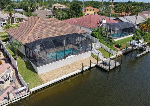 Photo 3 of Single family home for sale at 6 Calusa Ct, Palm Coast, FL 32137 | MLS# FC321496 | Listing updated on 2026-09-23