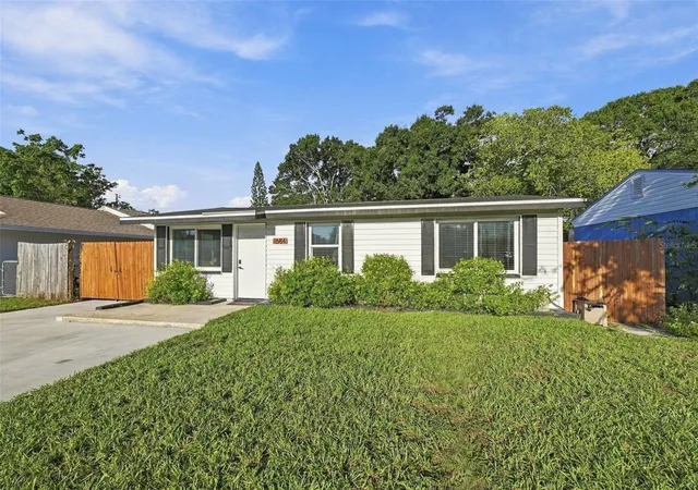Photo 3 of Single family home for sale at 1684 Coral Way, Largo, FL 33771 | MLS# TB8549150 | Listing updated on 2026-09-27