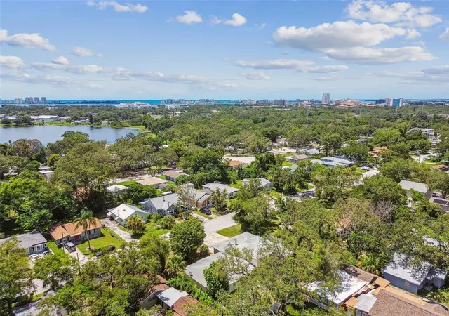 Photo 1 of House for sale at 1377 S Washington Ave, Clearwater, FL 33756 | MLS# TB8549151 | Listing updated on 2026-09-17