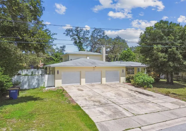 Photo 3 of House for sale at 1377 S Washington Ave, Clearwater, FL 33756 | MLS# TB8549151 | Listing updated on 2026-09-17