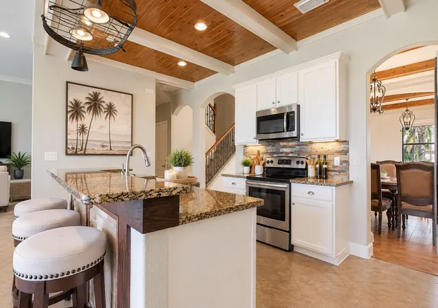 Photo 4 of Single family home for sale at 6914 Quiet Crk Dr, Bradenton, FL 34212 | MLS# A4706291 | Listing updated on 2026-10-08