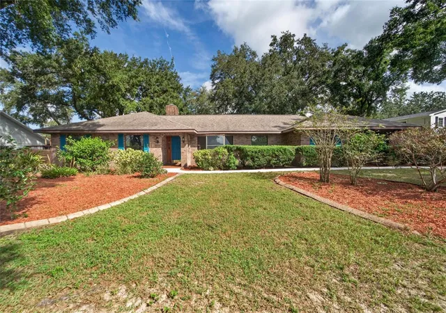 Photo 1 of Single family home for sale at 4104 Brooke Dr, Valrico, FL 33594 | MLS# TB8549152 | Listing updated on 2026-10-07