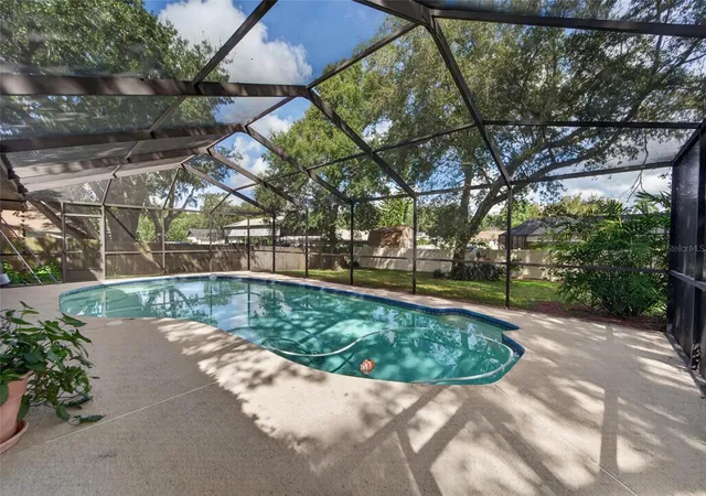 Photo 2 of Single family home for sale at 4104 Brooke Dr, Valrico, FL 33594 | MLS# TB8549152 | Listing updated on 2026-10-07