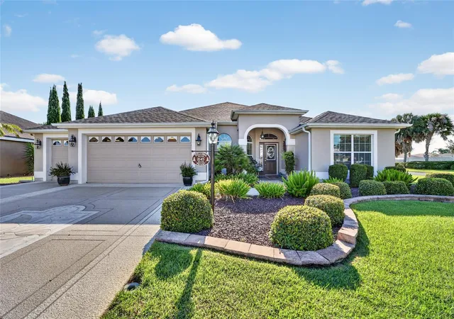 Single family home for sale at 1645 Holw Branch Way, THE VILLAGES, FL 32162 | MLS# G5117869