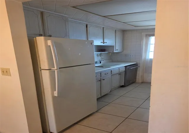 Photo 4 of Condo for sale at 5850 21st Street N #15, Saint Petersburg, FL 33714 | MLS# TB8549155 | Listing updated on 2026-09-17