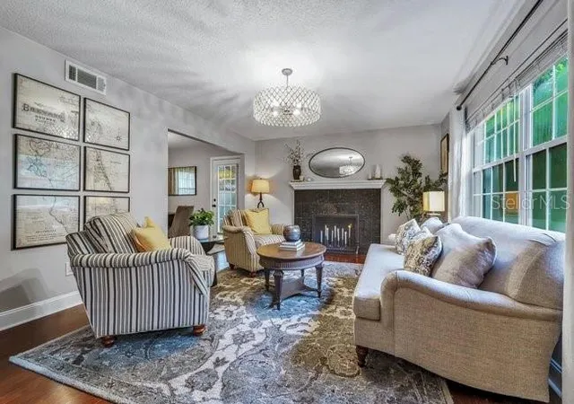 Photo 4 of Single family home for sale at 2572 Fifeshire Dr, Winter Park, FL 32792 | MLS# O6442325 | Listing updated on 2026-09-19