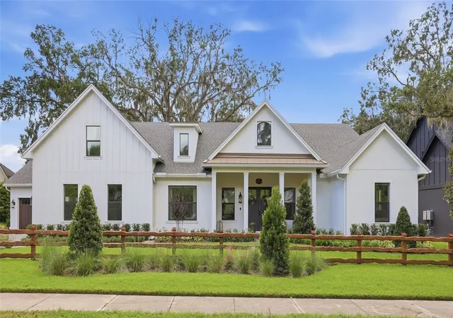 Photo 1 of Single family home for sale at 15210 E Oakland Ave, Winter Garden, FL 34787 | MLS# O6442327 | Listing updated on 2026-10-05