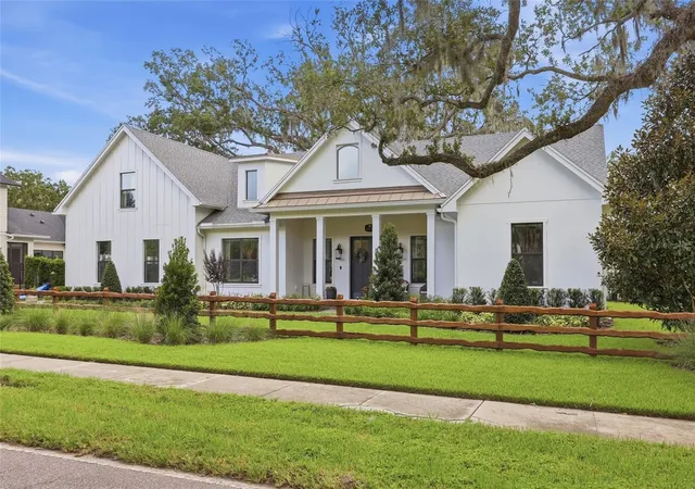 Photo 2 of Single family home for sale at 15210 E Oakland Ave, Winter Garden, FL 34787 | MLS# O6442327 | Listing updated on 2026-10-05