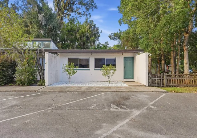 Photo 1 of Condo for sale at 747 Se 2nd Place #10, Gainesville, FL 32601 | MLS# GC543557 | Listing updated on 2026-10-07