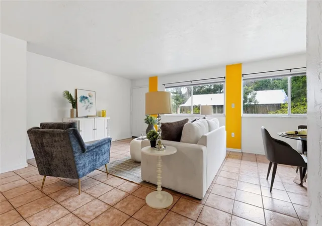 Listing Photo 5 - Condo for sale in building located at 747 Se 2Nd Pl, Gainesville, FL 32601 - Unit #10