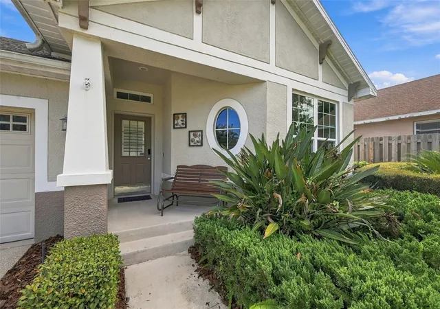 Photo 3 of Single family home for sale at 19401 Melody Fair Pl, Lutz, FL 33558 | MLS# W7889570 | Listing updated on 2026-10-03
