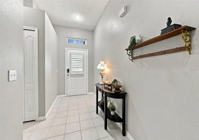 Photo 3 of Single family home for sale at 19401 Melody Fair Pl, Lutz, FL 33558 | MLS# W7889570 | Listing updated on 2026-10-03