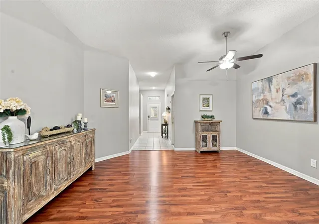 Photo 4 of Single family home for sale at 19401 Melody Fair Pl, Lutz, FL 33558 | MLS# W7889570 | Listing updated on 2026-10-03