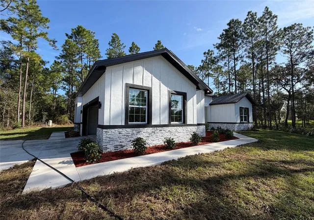 Photo 1 of Single family home for sale at 13819 SW 56th Lane, Ocala, FL 34481 | MLS# O6442342 | Listing updated on 2026-09-24