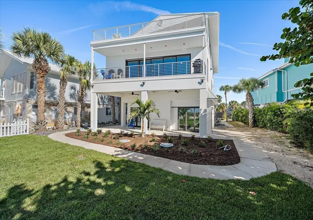 Photo 3 of Single family home for sale at 412 S Casey Key Rd, Nokomis, FL 34275 | MLS# A4706299 | Listing updated on 2026-10-01