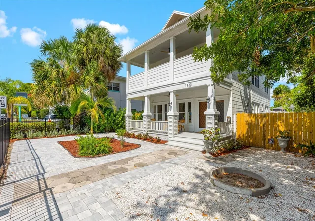 Photo 3 of Single family home for sale at 1423 Dr Martin Luther King Jr St N, Saint Petersburg, FL 33704 | MLS# TB8549181 | Listing updated on 2026-10-02