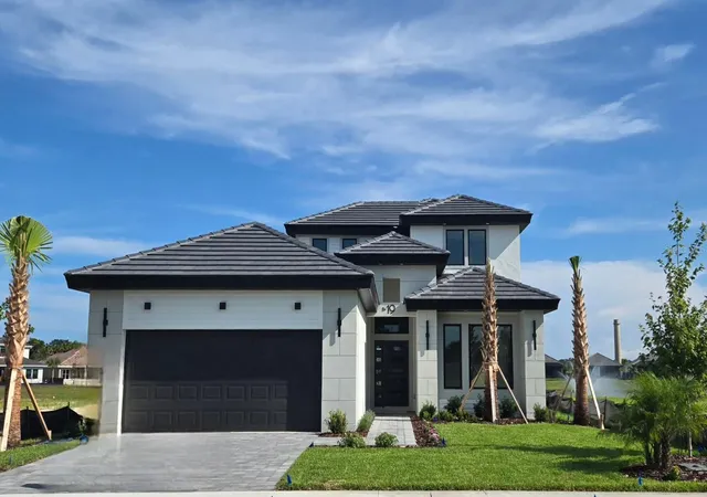 Photo 1 of Single family home for sale at 19 Del Palma Dr, Palm Coast, FL 32137 | MLS# FC321498 | Listing updated on 2026-09-17
