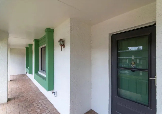 Photo 4 of Condo for sale at 2569 Laurelwood Dr #11B, Clearwater, FL 33763 | MLS# TB8549183 | Listing updated on 2026-09-19