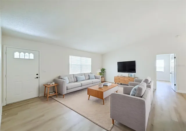 Photo 2 of Single family home for sale at 5622 Rosewall Cir, Leesburg, FL 34748 | MLS# G5117872 | Listing updated on 2026-10-29