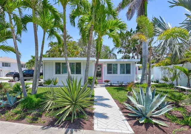 Photo 1 of Single family home for sale at 643 Calle Del Otono, Sarasota, FL 34242 | MLS# A4706305 | Listing updated on 2026-10-20