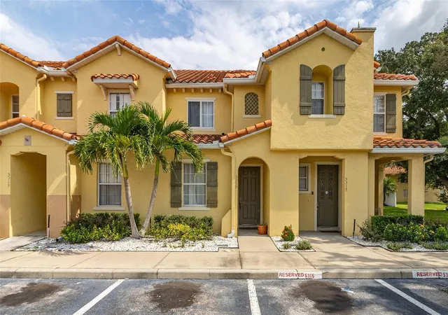 Townhouse for sale at 5315 Paradise Cay Cir, KISSIMMEE, FL 34746 | MLS# S5157718