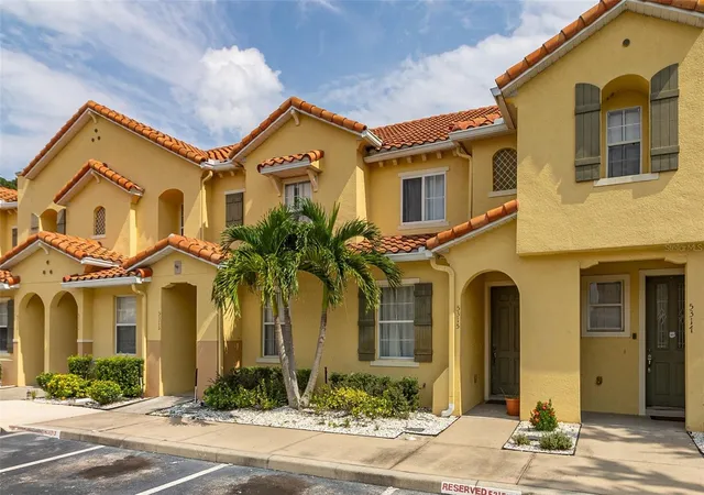 Photo 2 of Townhouse for sale at 5315 Paradise Cay Cir, Kissimmee, FL 34746 | MLS# S5157718 | Listing updated on 2026-09-19