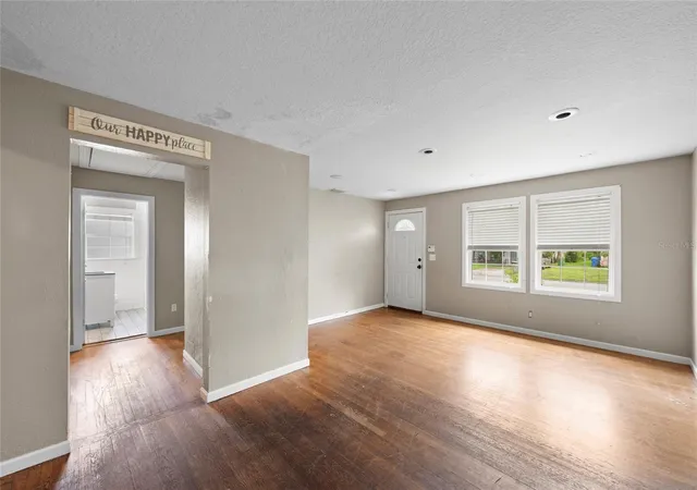 Photo 4 of Single family home for sale at 1206 30th Street W, Bradenton, FL 34205 | MLS# A4706308 | Listing updated on 2026-10-09