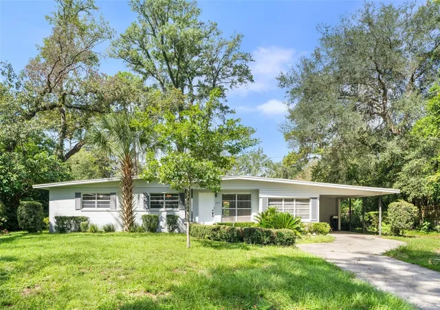 Single family home for sale at 300 NW 34th Drive, GAINESVILLE, FL 32607 | MLS# GC543561