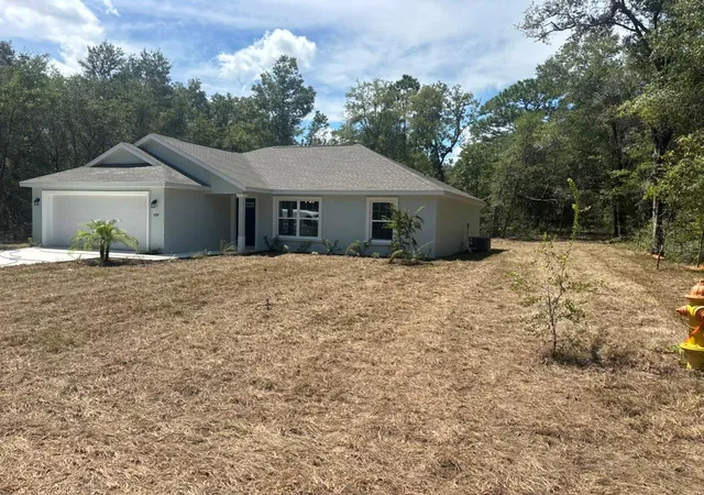 Photo 3 of Sale Pending at 10119 N Dyal Dr, Citrus Springs, FL 34434 | MLS# G5117873 | Listing updated on 2026-10-01