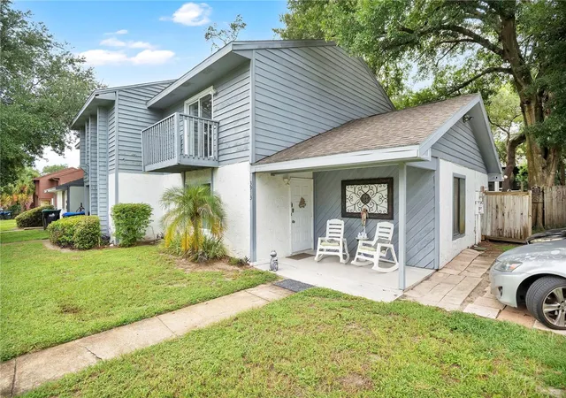 Photo 2 of Townhouse for sale at 3913 Magnolia Pointe Ln, Orlando, FL 32810 | MLS# O6442359 | Listing updated on 2026-09-20