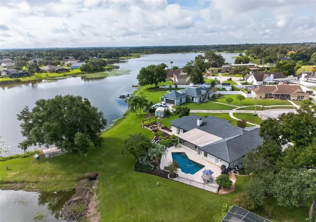 Photo 3 of Sale Pending at 906 Retriever Ave, Seffner, FL 33584 | MLS# TB8549200 | Listing updated on 2026-09-26