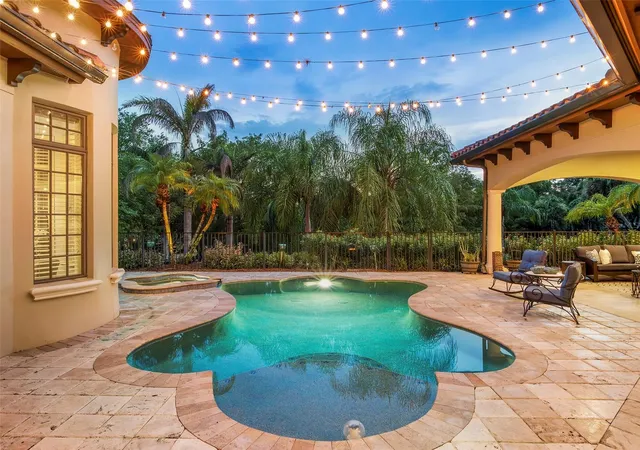 Photo 2 of Single family home for sale at 9310 Isleworth Gdns Dr, Windermere, FL 34786 | MLS# O6442366 | Listing updated on 2026-09-29