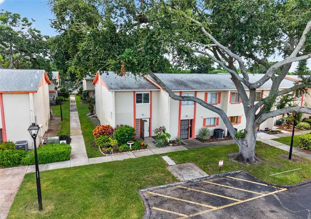 Photo 2 of Townhouse for sale at 1625 58th Terrace S #1, Saint Petersburg, FL 33712 | MLS# TB8549203 | Listing updated on 2026-10-21