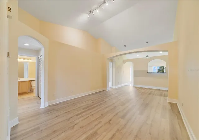 Listing Photo 4 - Condo for sale in building located at 2824 Osprey Cvs Pl, Kissimmee, FL 34746 - Unit #202