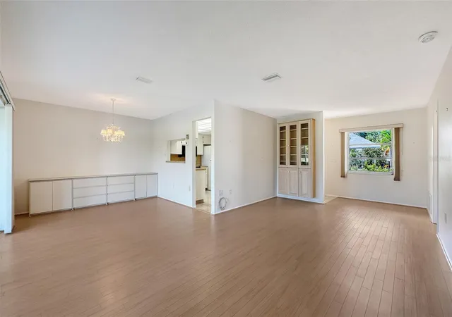 Photo 4 of House for sale at 5513 Palm Aire Dr, Sarasota, FL 34243 | MLS# A4706317 | Listing updated on 2026-09-29