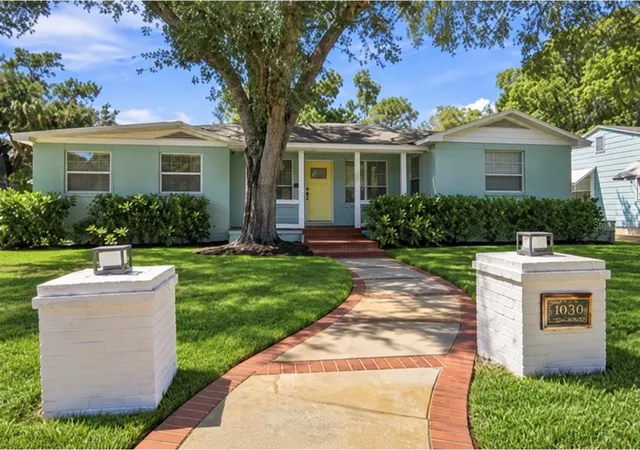 Photo 2 of Single family home for sale at 3022 1st Street N, Saint Petersburg, FL 33704 | MLS# TB8549211 | Listing updated on 2026-10-04