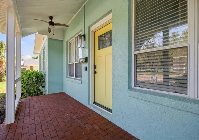 Photo 3 of Single family home for sale at 3022 1st Street N, Saint Petersburg, FL 33704 | MLS# TB8549211 | Listing updated on 2026-10-04