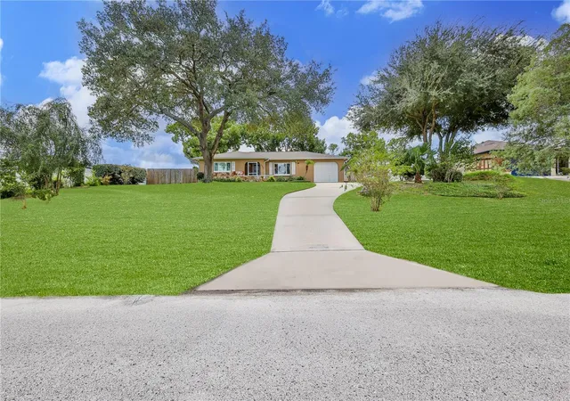Photo 3 of Single family home for sale at 4502 Bayridge Ct, Spring Hill, FL 34606 | MLS# W7889579 | Listing updated on 2026-10-15