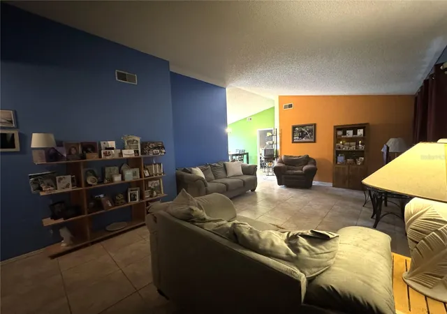Photo 4 of Single family home for sale at 306 Oak Ln Pass, Ocala, FL 34472 | MLS# OM732373 | Listing updated on 2026-09-17