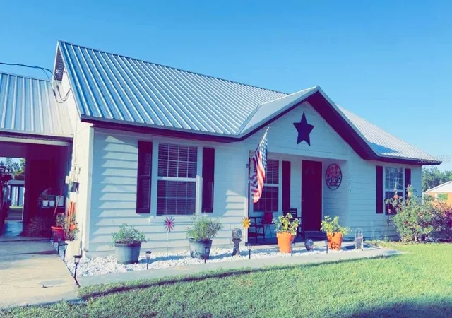 Photo 2 of Single family home for sale at 12713 Sw 83rd Trail, Lake Butler, FL 32054 | MLS# O6442385 | Listing updated on 2026-09-22