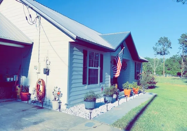 Photo 3 of Single family home for sale at 12713 Sw 83rd Trail, Lake Butler, FL 32054 | MLS# O6442385 | Listing updated on 2026-09-22