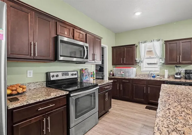 Photo 3 of Single family home for sale at 1096 Roberta Rd, Lake Wales, FL 33853 | MLS# TB8549221 | Listing updated on 2026-09-24