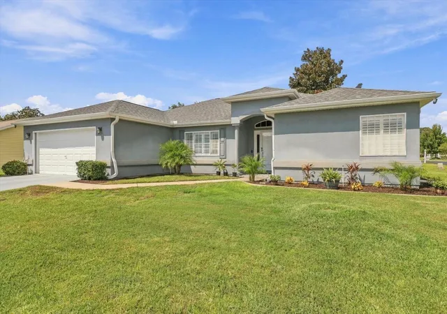 Photo 3 of Single family home for sale at 11411 Sw 138th Lane, Dunnellon, FL 34432 | MLS# OM732379 | Listing updated on 2026-10-07