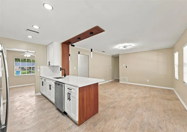 Photo 4 of Single family home for sale at 509 Clemons Rd, Brandon, FL 33510 | MLS# TB8549231 | Listing updated on 2026-10-20